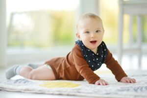 Quels sont les avantages de la bouillotte avec ceinture pour bébé ? 2